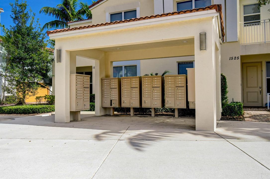 COMMUNITY MAILBOX