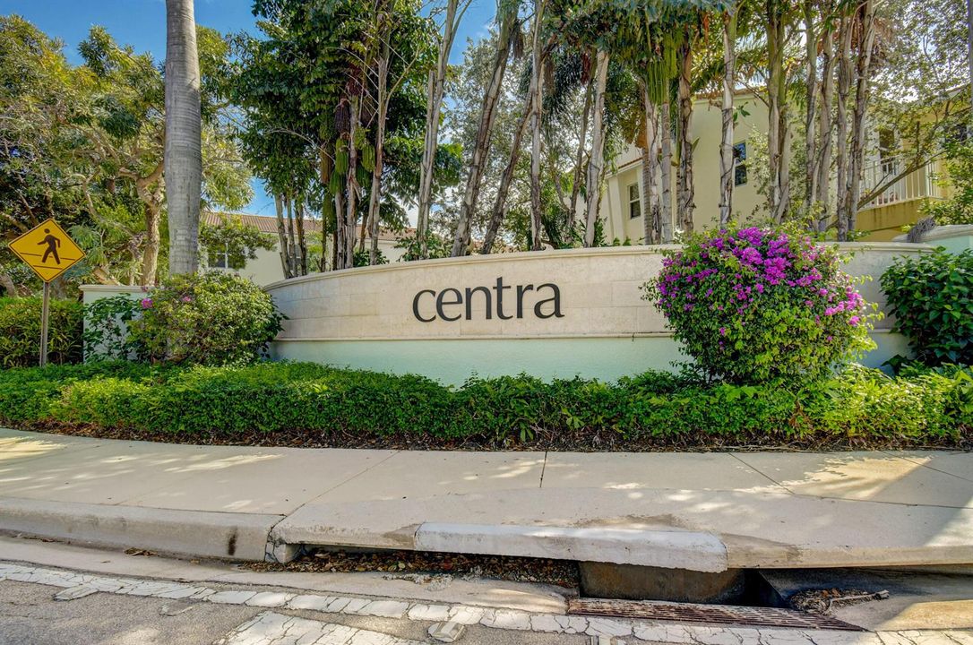 COMMUNITY ENTRYWAY
