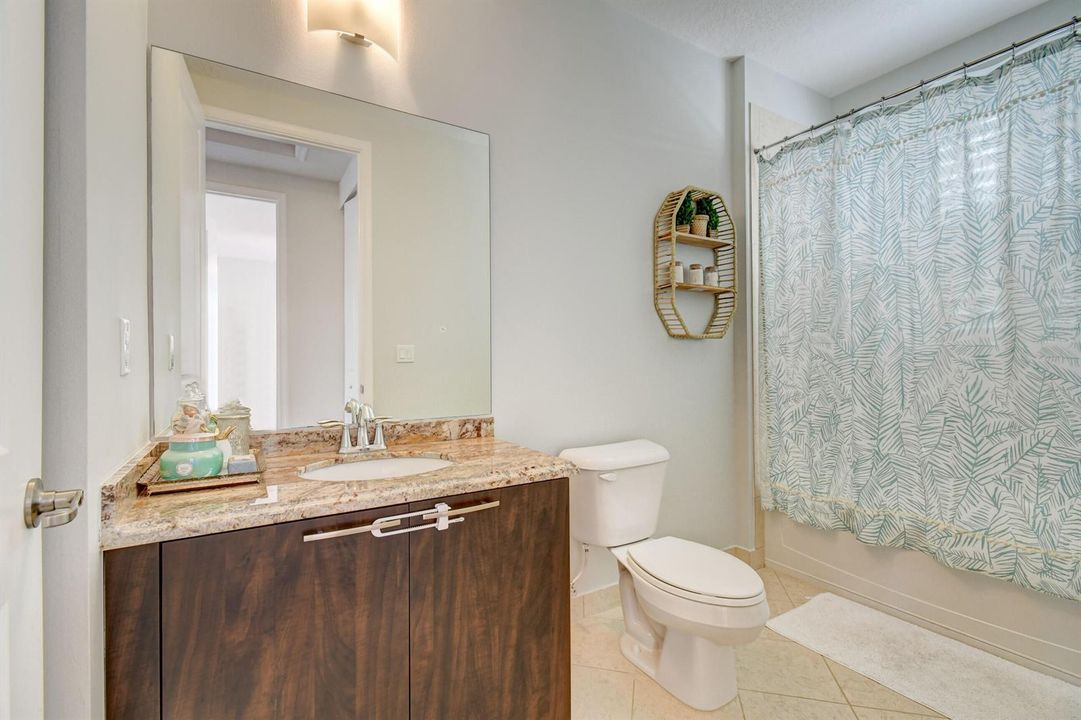 LOFT FULL BATH