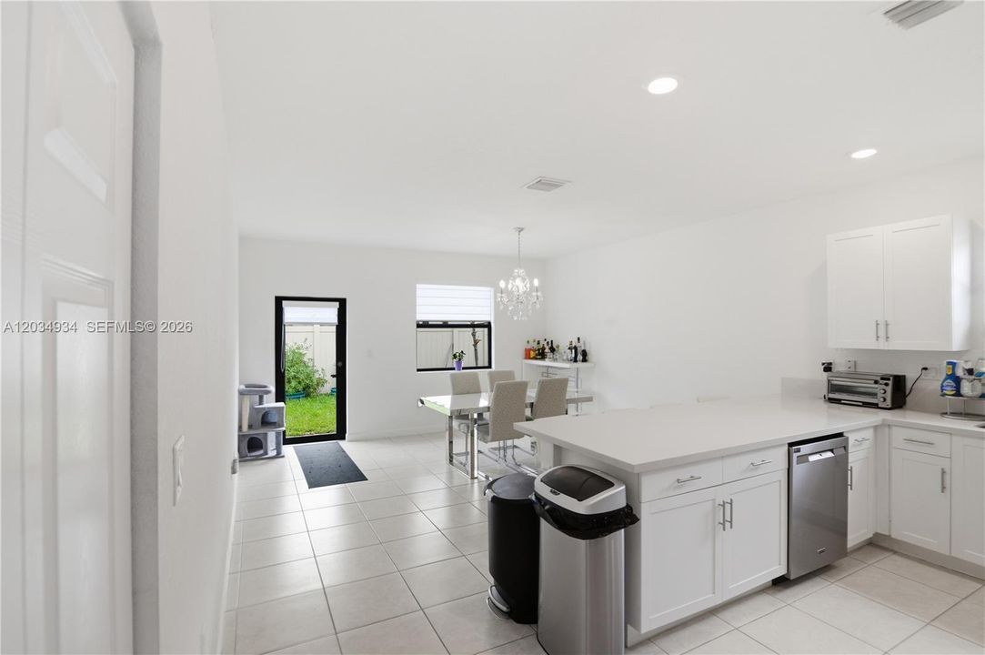 For Sale: $615,000 (3 beds, 3 baths, 1901 Square Feet)