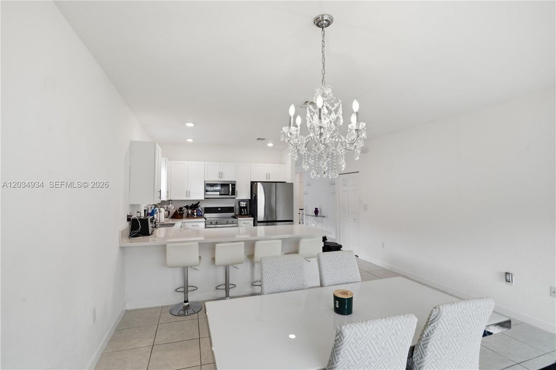 For Sale: $615,000 (3 beds, 3 baths, 1901 Square Feet)