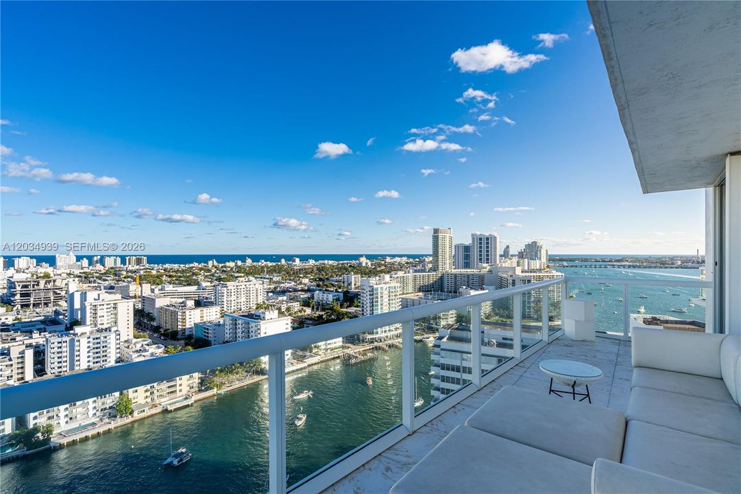 For Rent: $39,200 (3 beds, 3 baths, 4750 Square Feet)