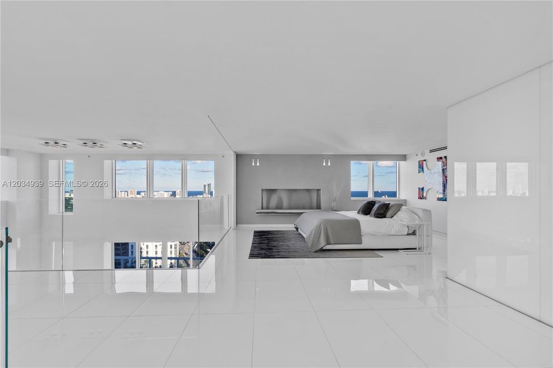 For Rent: $39,200 (3 beds, 3 baths, 4750 Square Feet)