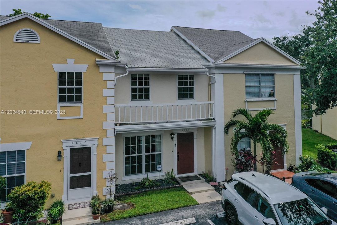 For Sale: $369,990 (2 beds, 1 baths, 1120 Square Feet)