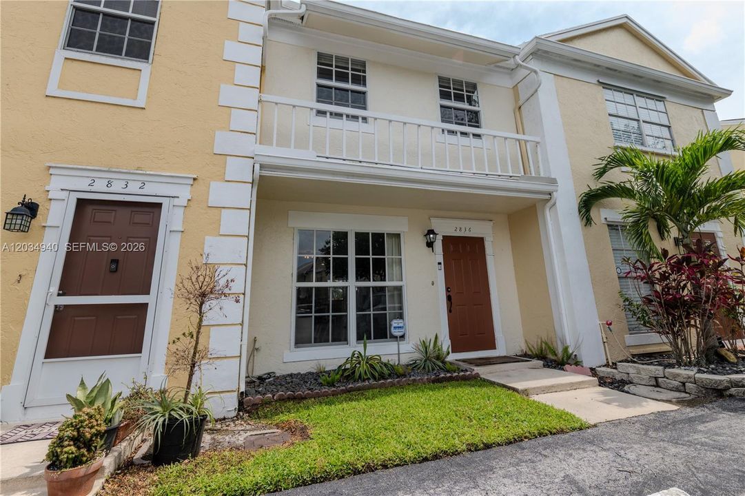 For Sale: $369,990 (2 beds, 1 baths, 1120 Square Feet)