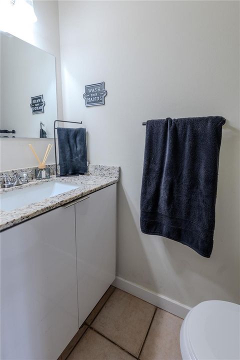 For Sale: $369,990 (2 beds, 1 baths, 1120 Square Feet)