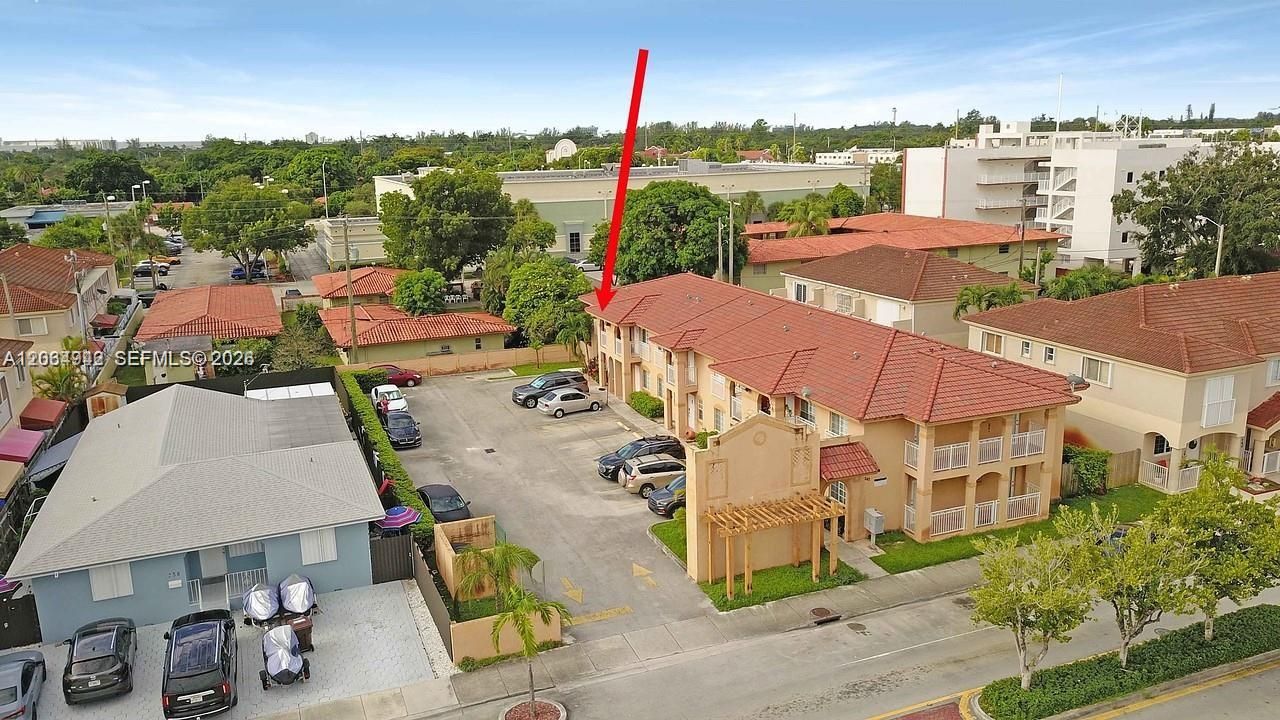 For Rent: $2,500 (2 beds, 2 baths, 730 Square Feet)