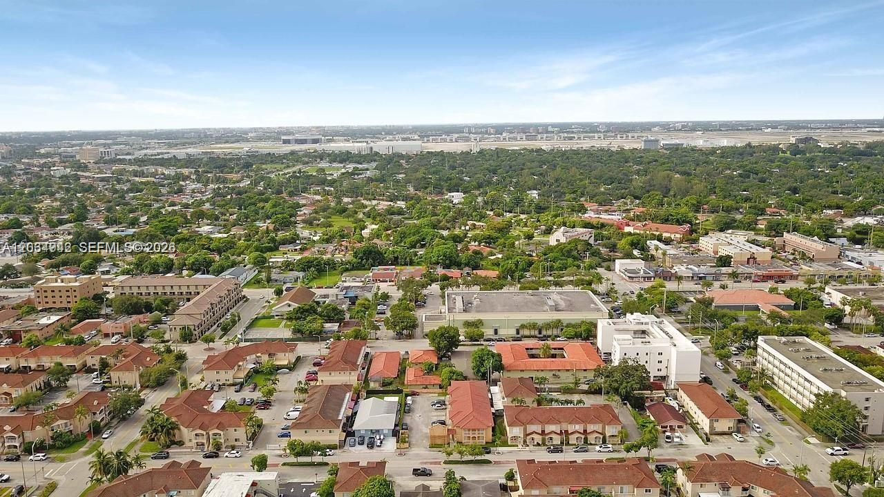 For Rent: $2,500 (2 beds, 2 baths, 730 Square Feet)