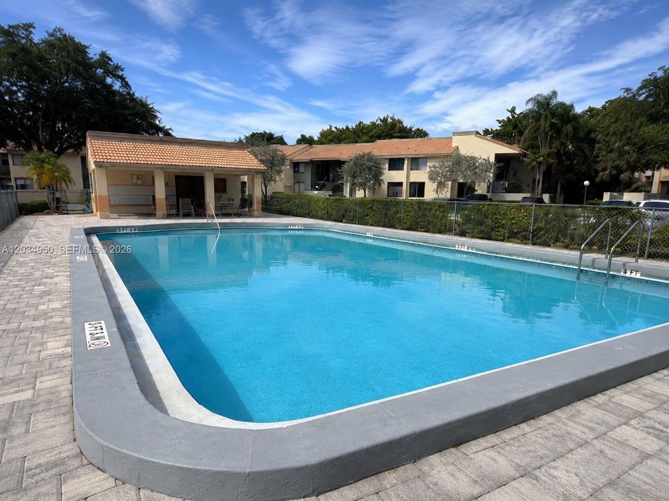 For Rent: $2,950 (3 beds, 2 baths, 1396 Square Feet)