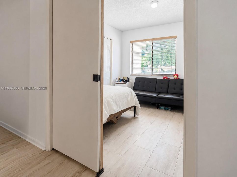 For Rent: $2,950 (3 beds, 2 baths, 1396 Square Feet)