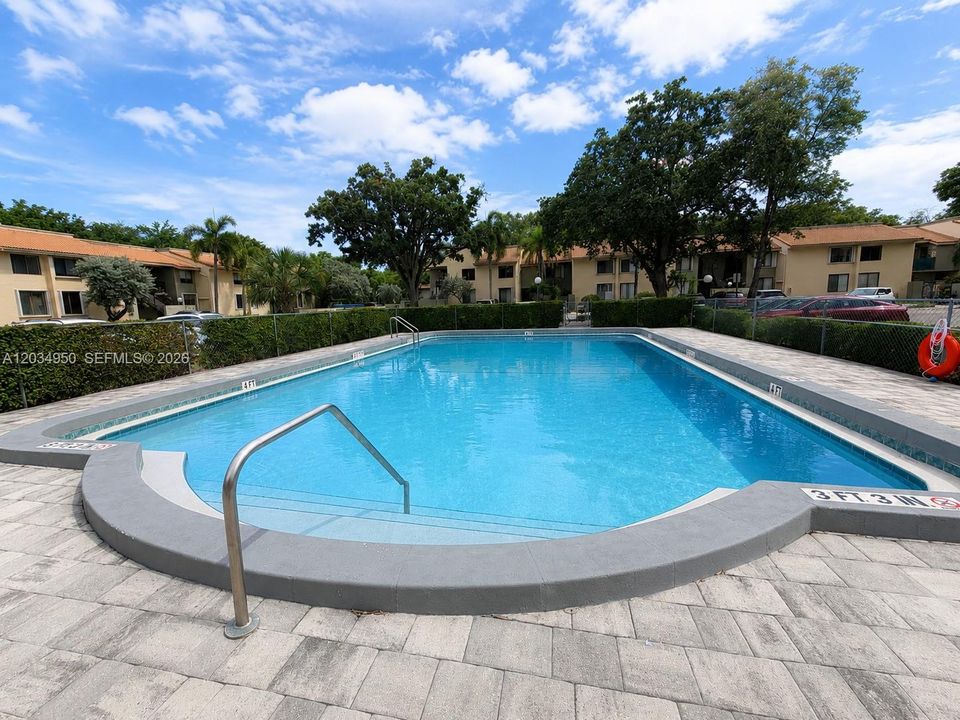 For Rent: $2,950 (3 beds, 2 baths, 1396 Square Feet)