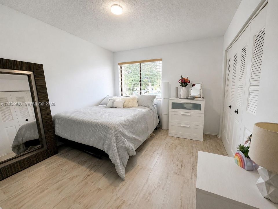 For Rent: $2,950 (3 beds, 2 baths, 1396 Square Feet)