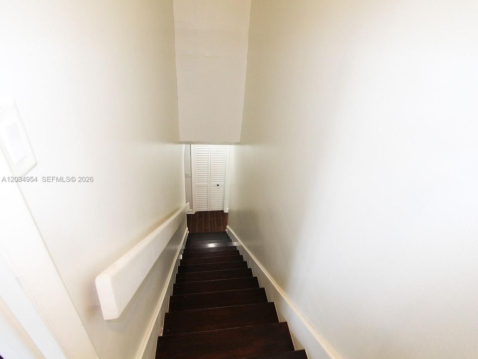 En Renta: $3,200 (4 camas, 2 baños, 1550 Pies cuadrados)