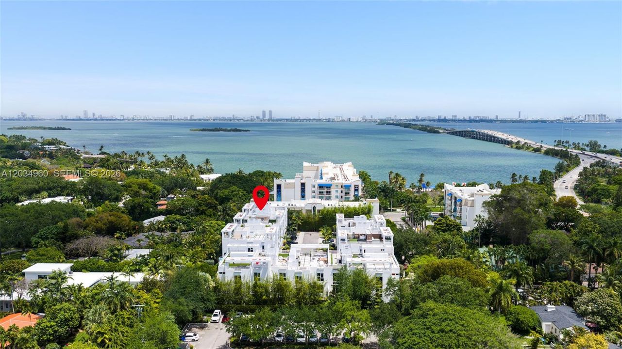 На продажу: $1,185,000 (2 спален, 2 ванн, 1792 Квадратных фут)