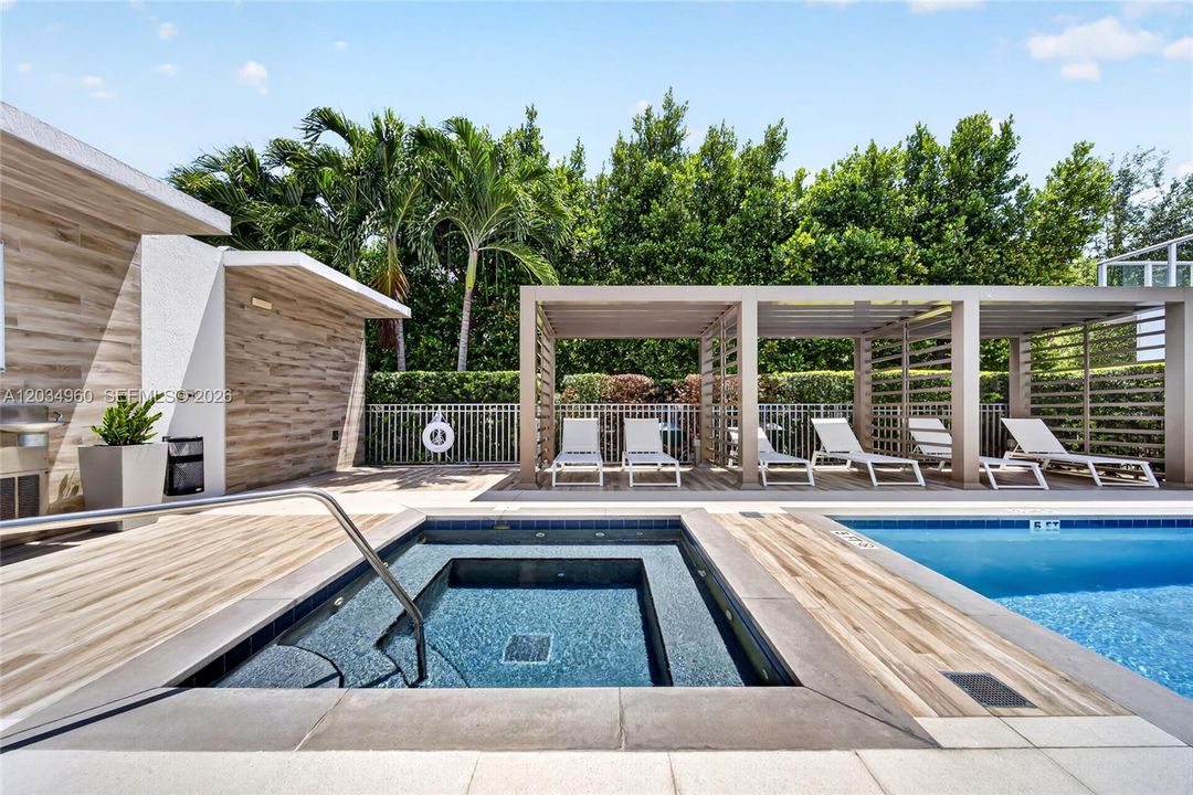 На продажу: $1,185,000 (2 спален, 2 ванн, 1792 Квадратных фут)