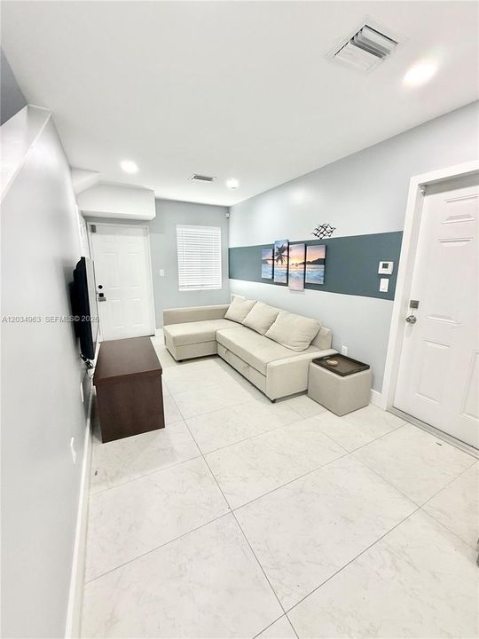 For Rent: $3,300 (3 beds, 2 baths, 1850 Square Feet)