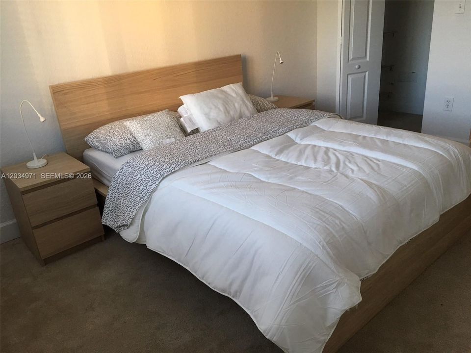 В аренду: $2,000 (1 спален, 1 ванн, 0 Квадратных фут)