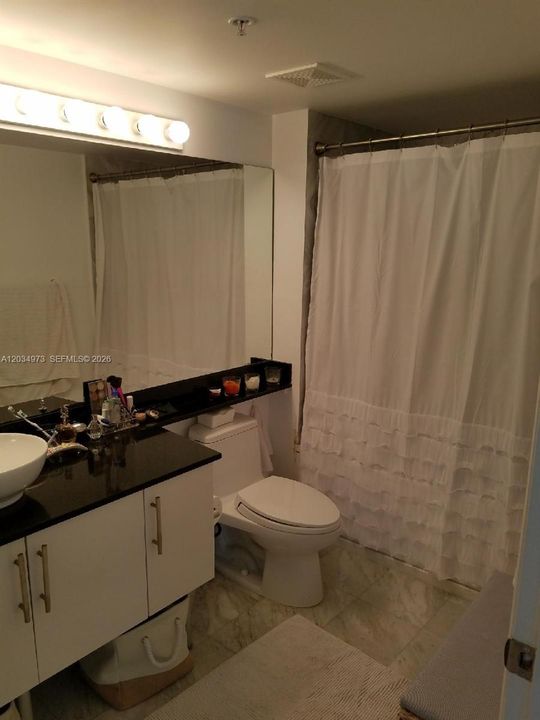 For Sale: $418,700 (1 beds, 1 baths, 757 Square Feet)
