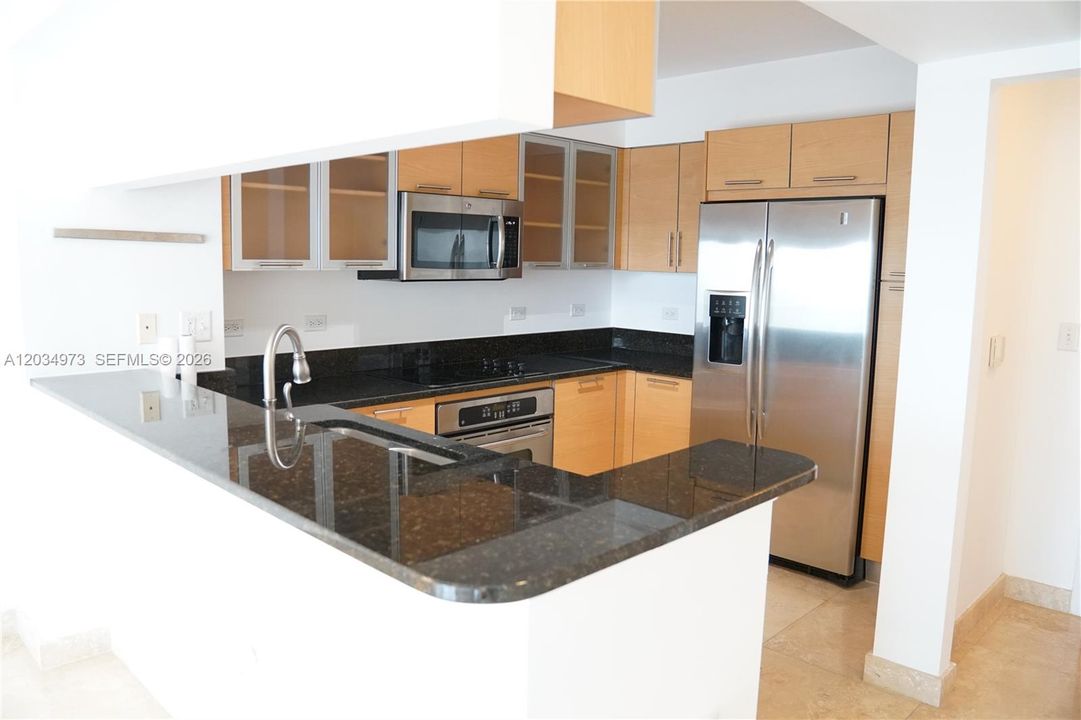 For Sale: $417,700 (1 beds, 1 baths, 757 Square Feet)