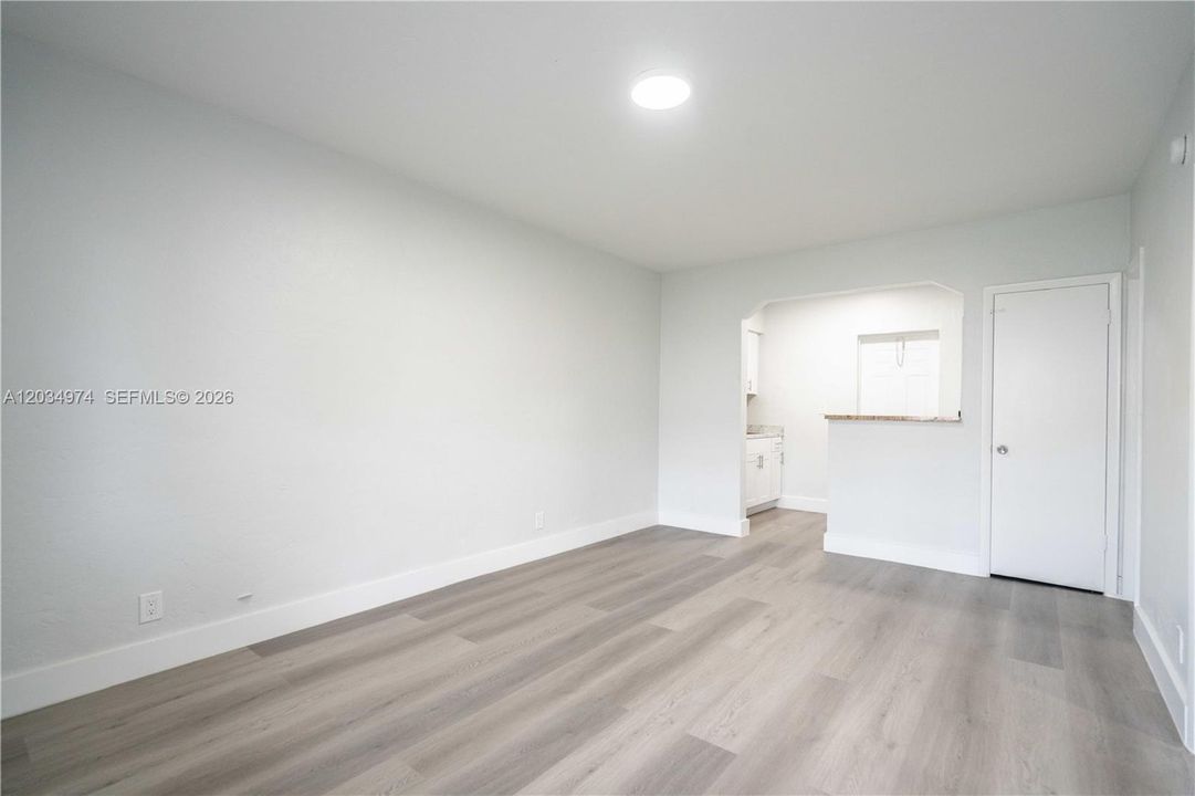 For Rent: $1,750 (1 beds, 1 baths, 650 Square Feet)