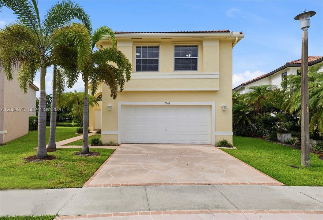 En Venta: $795,000 (4 camas, 2 baños, 2347 Pies cuadrados)