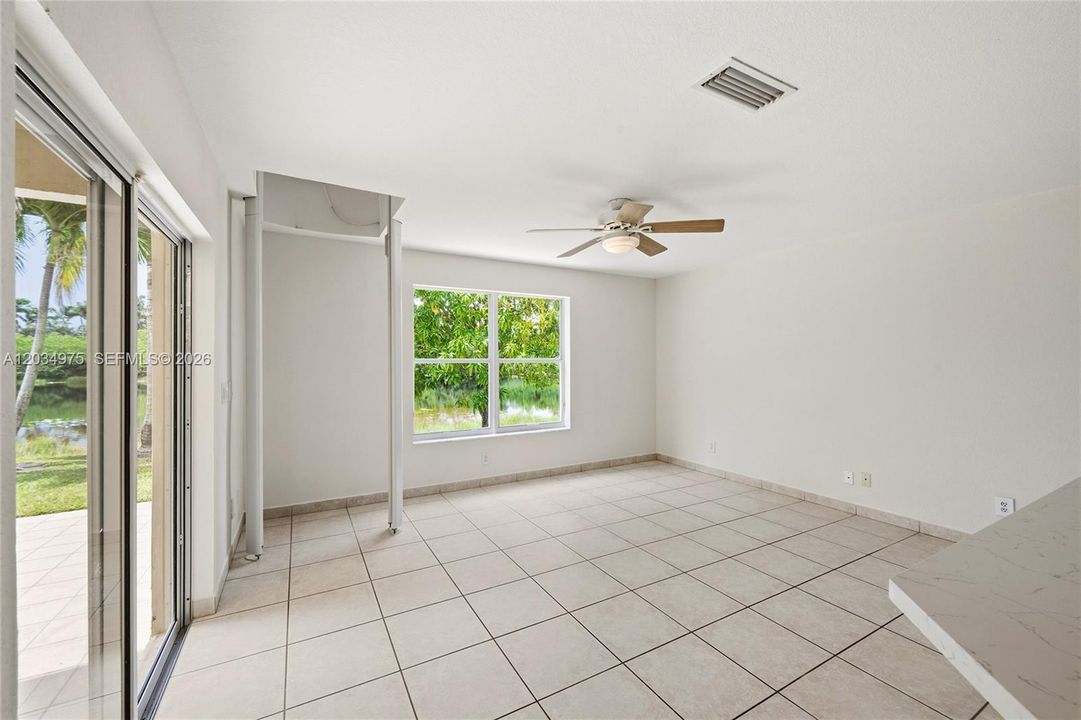 En Venta: $795,000 (4 camas, 2 baños, 2347 Pies cuadrados)