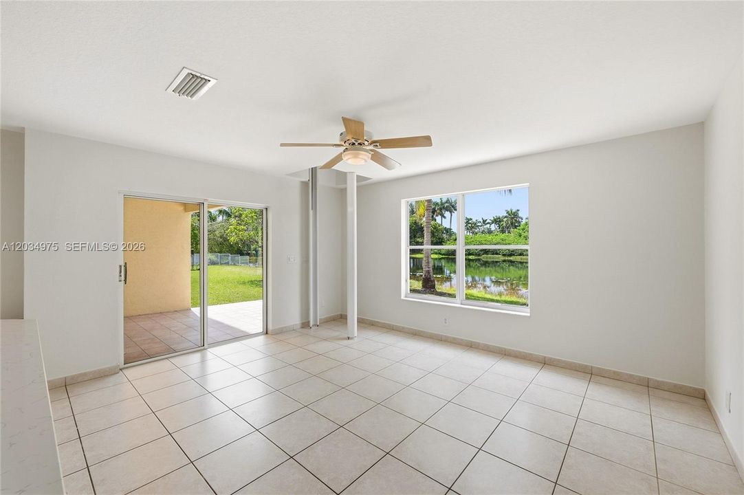 En Venta: $795,000 (4 camas, 2 baños, 2347 Pies cuadrados)