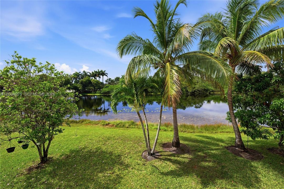 En Venta: $795,000 (4 camas, 2 baños, 2347 Pies cuadrados)