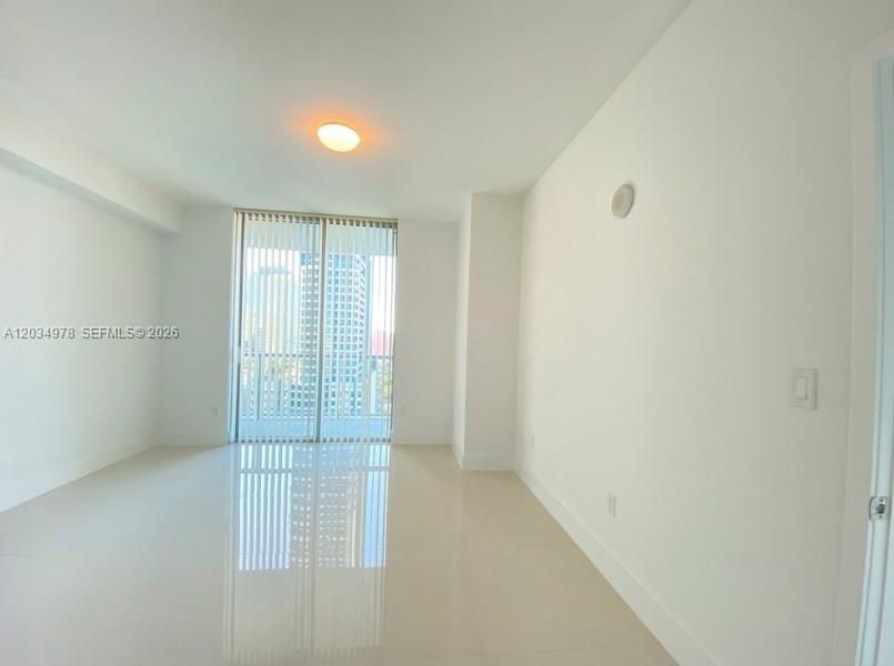 В аренду: $4,000 (2 спален, 2 ванн, 1013 Квадратных фут)