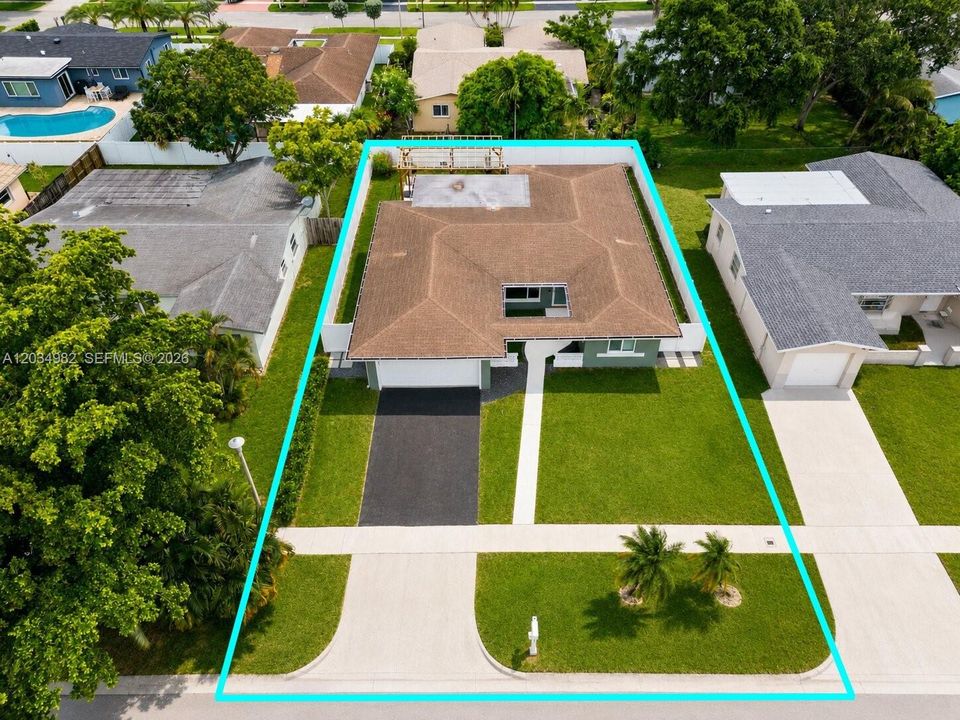 For Rent: $3,950 (3 beds, 2 baths, 1626 Square Feet)