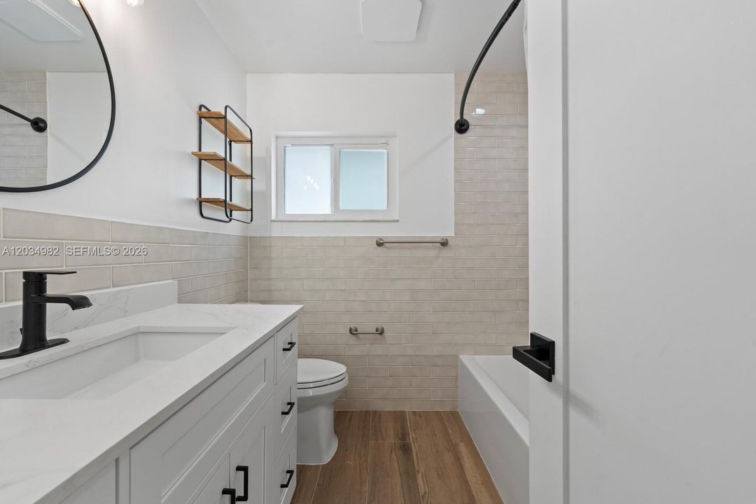 For Rent: $3,950 (3 beds, 2 baths, 1626 Square Feet)