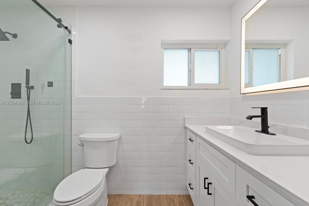 For Rent: $3,950 (3 beds, 2 baths, 1626 Square Feet)