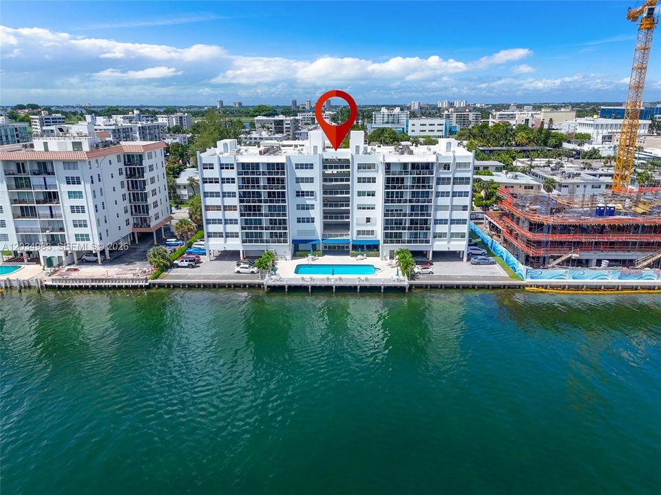 For Sale: $429,000 (1 beds, 1 baths, 1080 Square Feet)