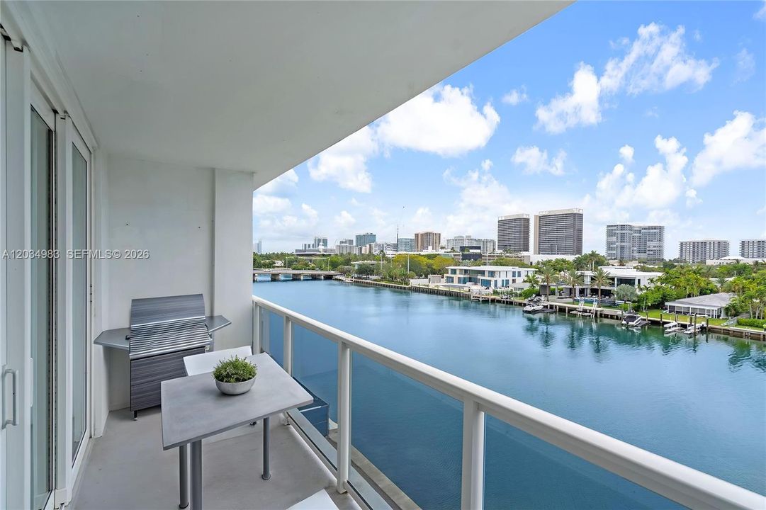 For Sale: $429,000 (1 beds, 1 baths, 1080 Square Feet)
