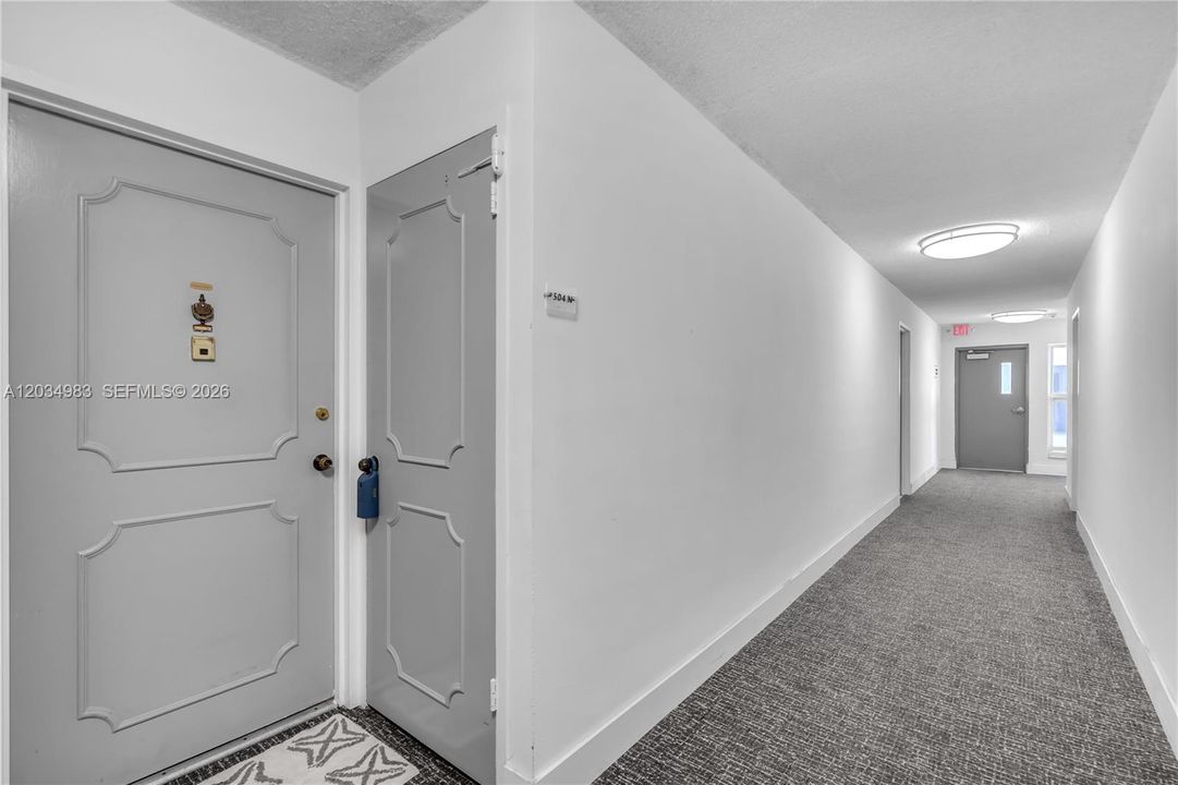 For Sale: $429,000 (1 beds, 1 baths, 1080 Square Feet)