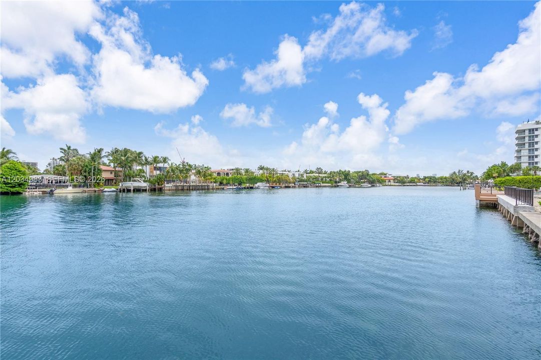 For Sale: $429,000 (1 beds, 1 baths, 1080 Square Feet)