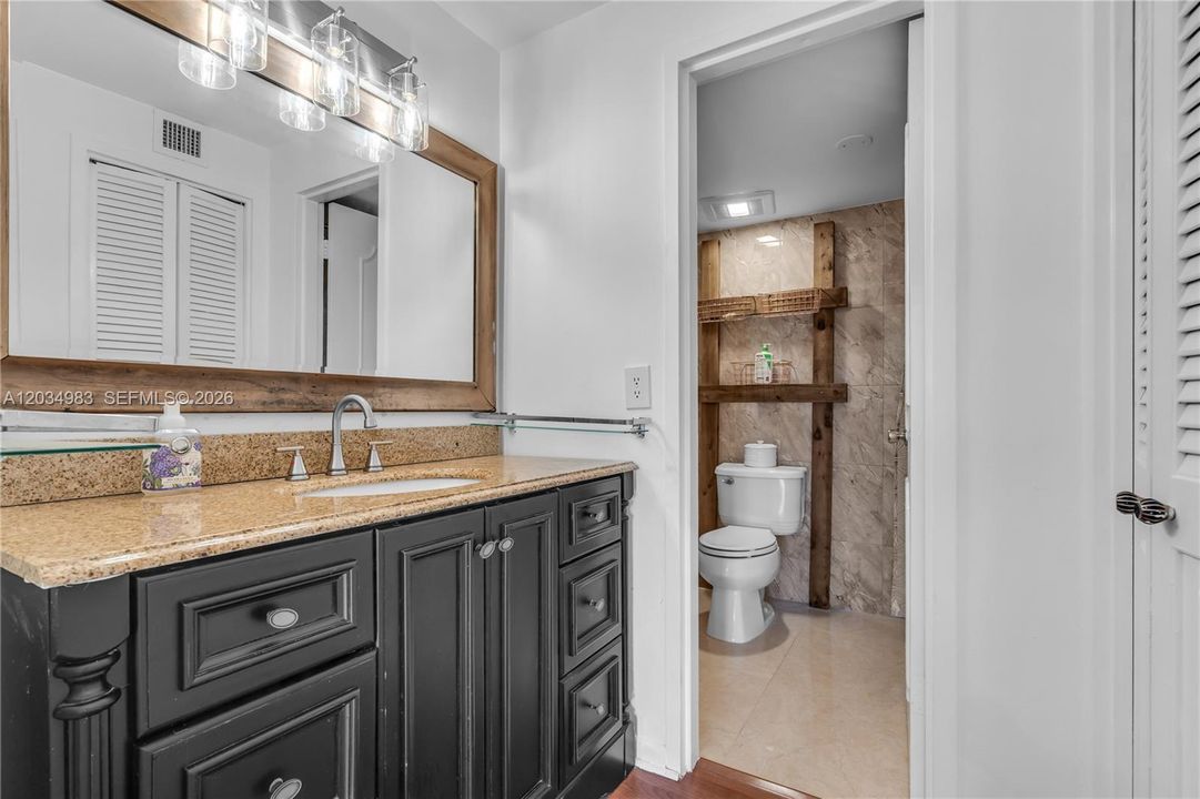 For Sale: $429,000 (1 beds, 1 baths, 1080 Square Feet)