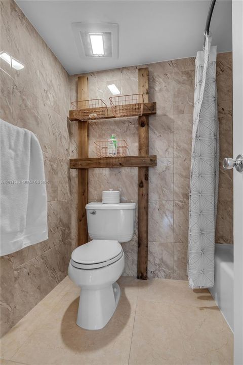 For Sale: $429,000 (1 beds, 1 baths, 1080 Square Feet)