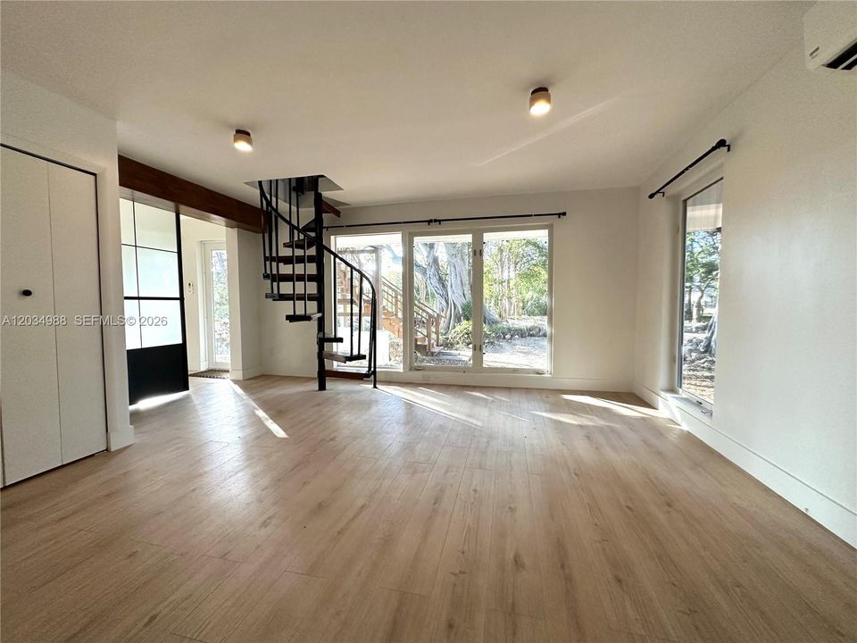 En Renta: $6,900 (4 camas, 2 baños, 1614 Pies cuadrados)