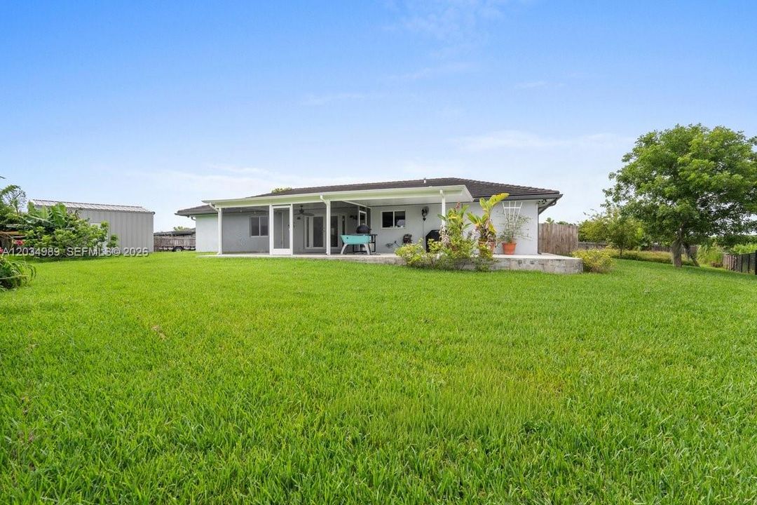 For Sale: $849,999 (5 beds, 3 baths, 2136 Square Feet)