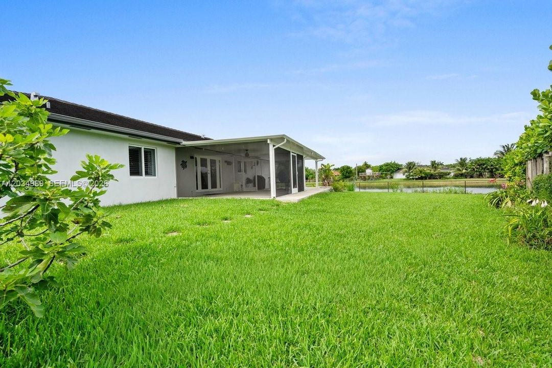 For Sale: $849,999 (5 beds, 3 baths, 2136 Square Feet)