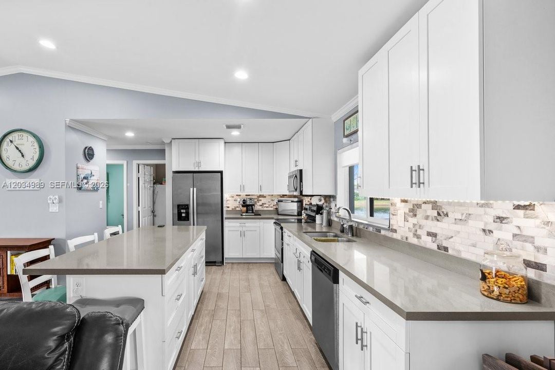 For Sale: $849,999 (5 beds, 3 baths, 2136 Square Feet)