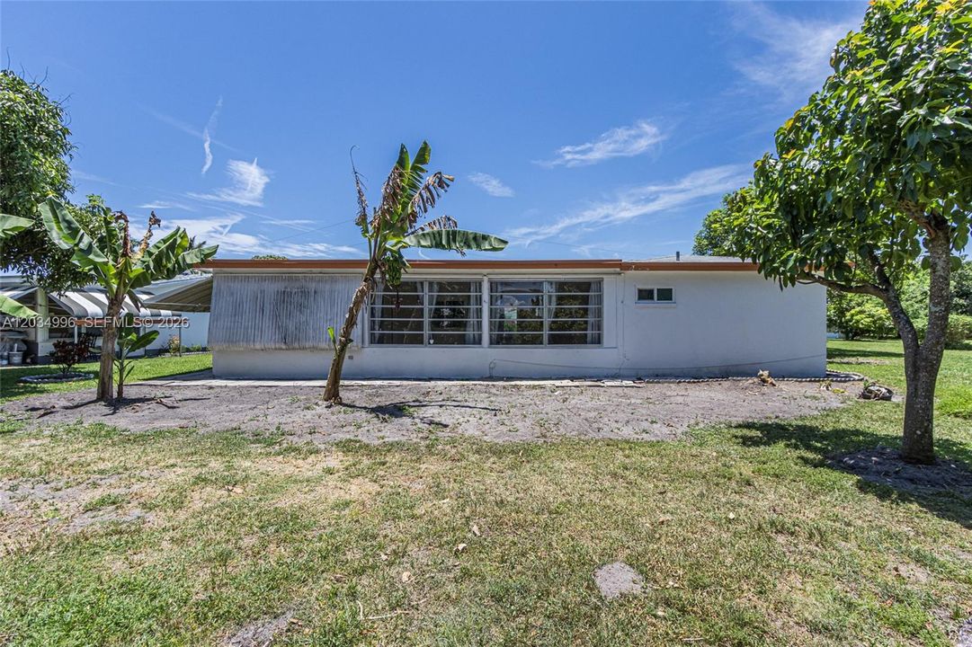 En Venta: $335,000 (2 camas, 2 baños, 1843 Pies cuadrados)