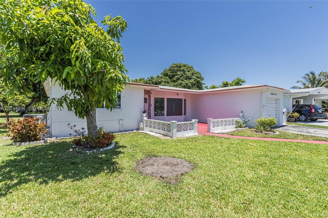 En Venta: $335,000 (2 camas, 2 baños, 1843 Pies cuadrados)