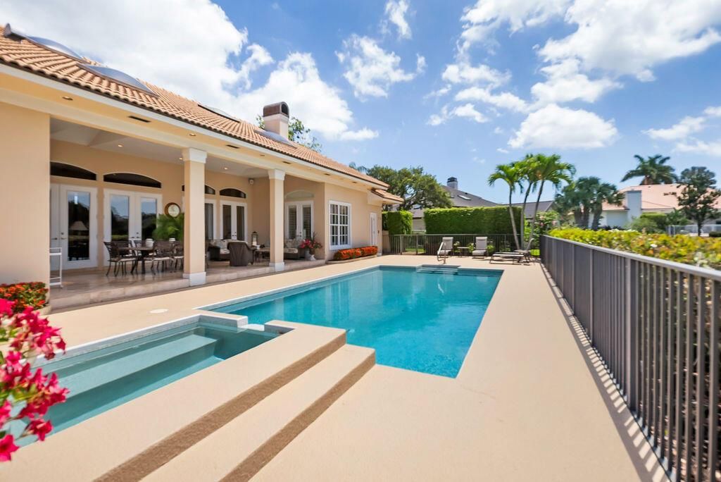 stunning pool