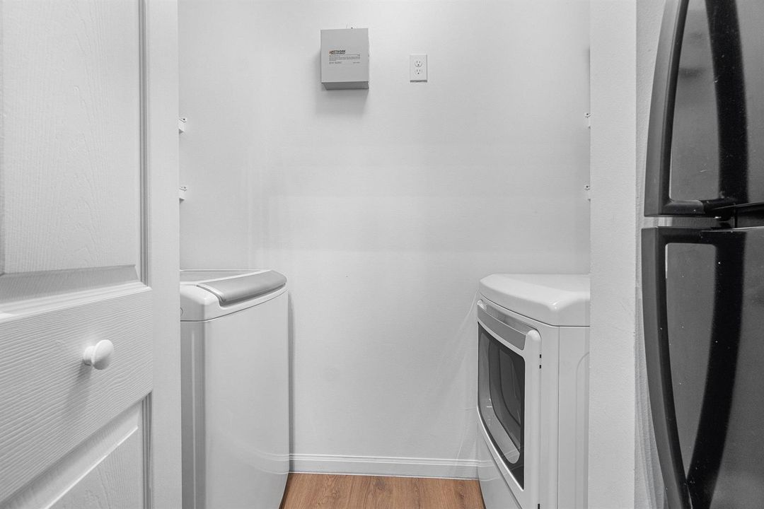 023-11740SaintAndrewsPlace-304-Wellingto