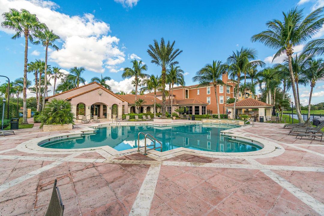 012-11740StAndrewsPlace-Wellington-FL-sm