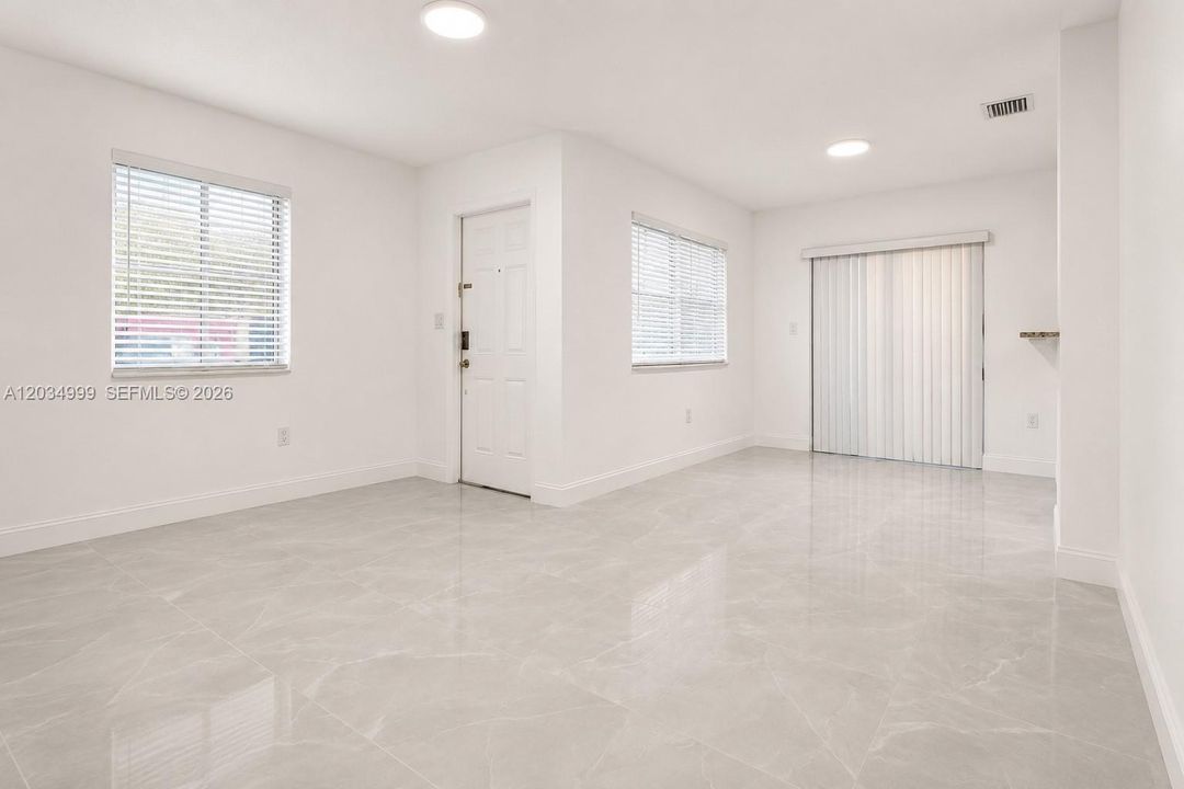 For Sale: $380,000 (3 beds, 2 baths, 1515 Square Feet)