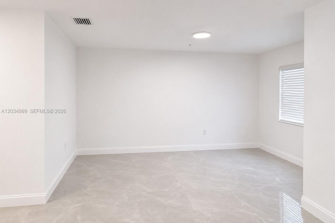For Sale: $380,000 (3 beds, 2 baths, 1515 Square Feet)