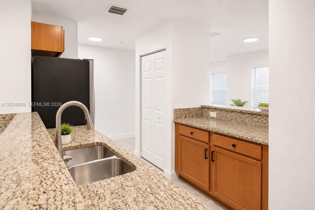 For Sale: $380,000 (3 beds, 2 baths, 1515 Square Feet)